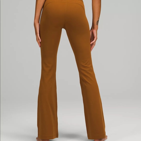 RARE—NWT Lululemon Groove Pant Flare HighRise Sz 4 - Picture 4 of 10